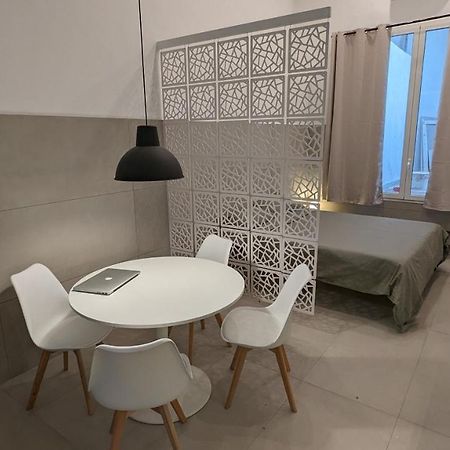 شقة Valona 101 - Elegant Loft باري المظهر الخارجي الصورة